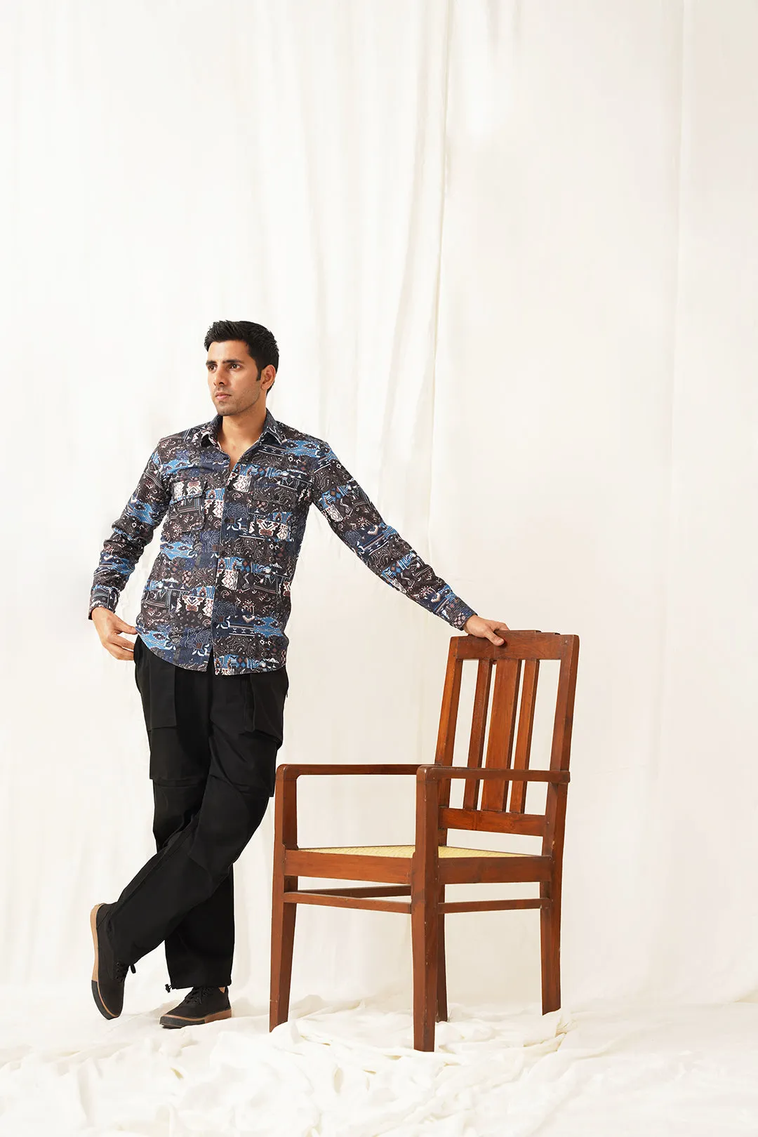 Navy Blue Printed Spread Collar Cotton Curved Casual Shirt